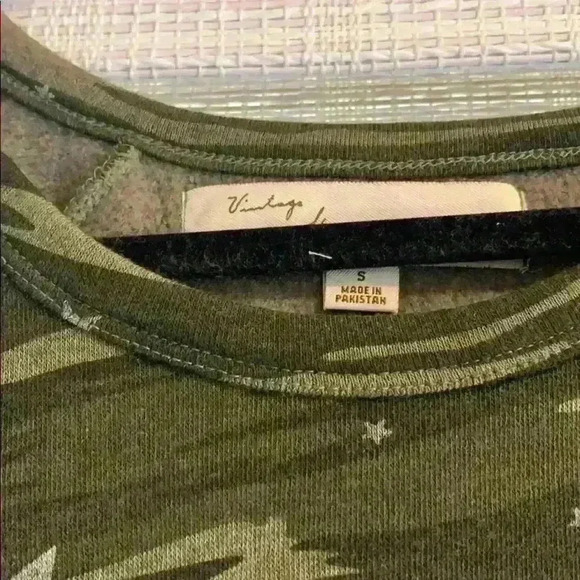 NEW Vintage Havana Camo with Stars Sweatshirt - Picture 5 of 14
